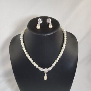 New White bead rhinestone Necklace and earrings set fashion costume jewelry